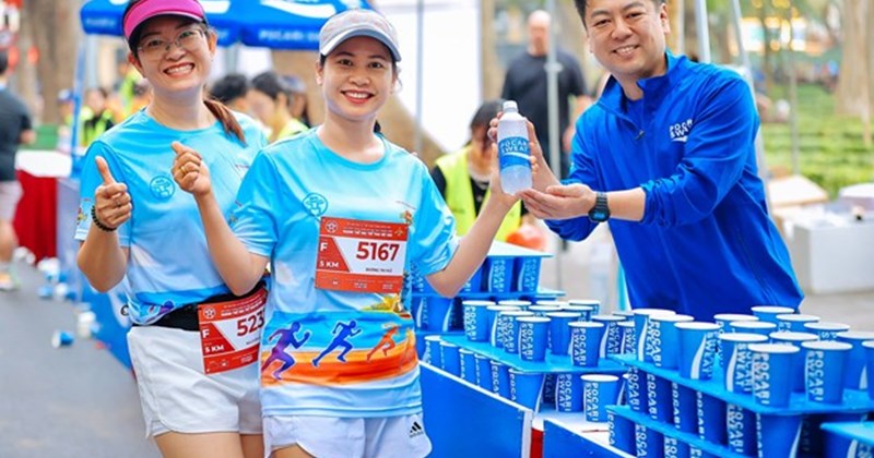 Pocari Sweat tiếp nước cho 26.000 VĐV nhân Ngày Thể thao Việt Nam