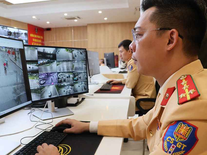 Theo Cục Cảnh sát giao thông, vi phạm pháp luật về trật tự giao thông trong tình huống khẩn cấp sẽ không bị xử phạt. Ảnh: T.Trạch