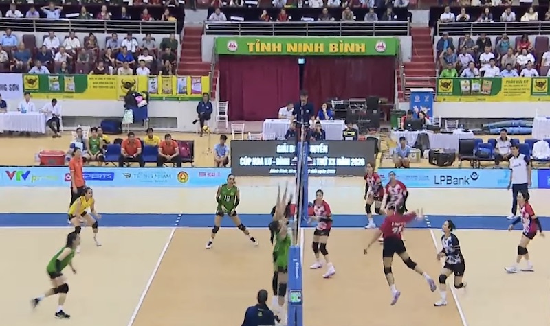 Vietinbank는 Hoa Lu 컵 결승에서 VTV Binh Dien Long An과 맞붙습니다. 사진: 베트남 배구