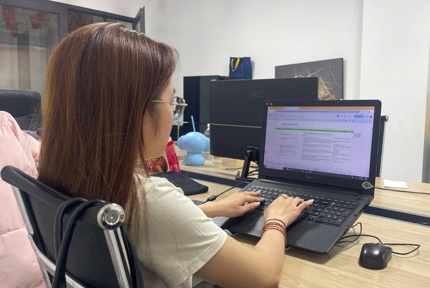 The group of office workers with incomes of 20-30 million VND/month is predicted to be the workers most likely to "lose their jobs" in the second quarter of 2026. Photo: Quynh Chi