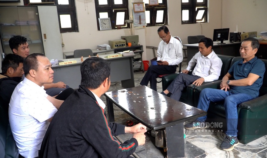 Gần 20 tháng không lương, không chế độ, nhiều giáo viên Trường Trung cấp Kỹ thuật - Nghiệp vụ Sông Hồng (cũ) buộc phải rời bục giảng, làm đủ nghề để sống. Ảnh: Phóng viên