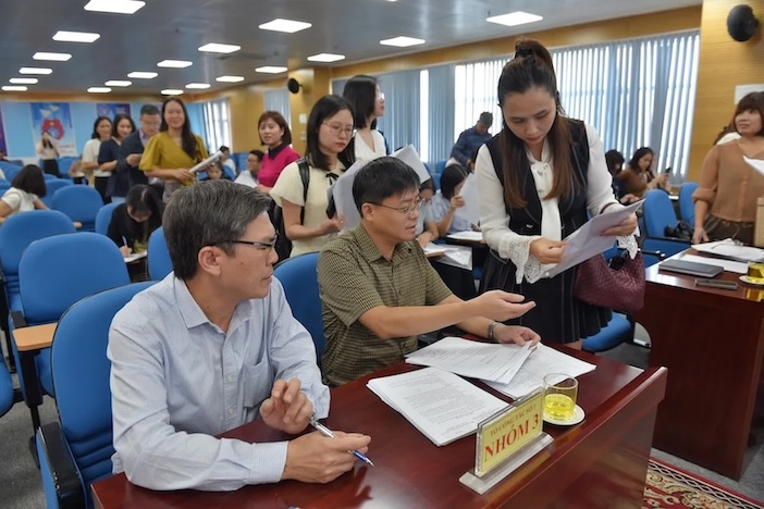 L'assurance sociale de la ville de Hanoï travaille avec les entreprises qui tardent à payer l'assurance sociale dans la région. Photo: assurance sociale de Hanoï