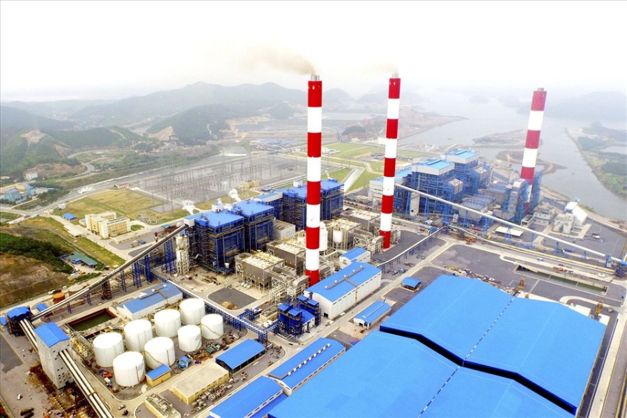 Coal-fired power plants with a lifespan of over 40 years, if they cannot convert fuel, will have to stop operating. Photo: Vu Tung