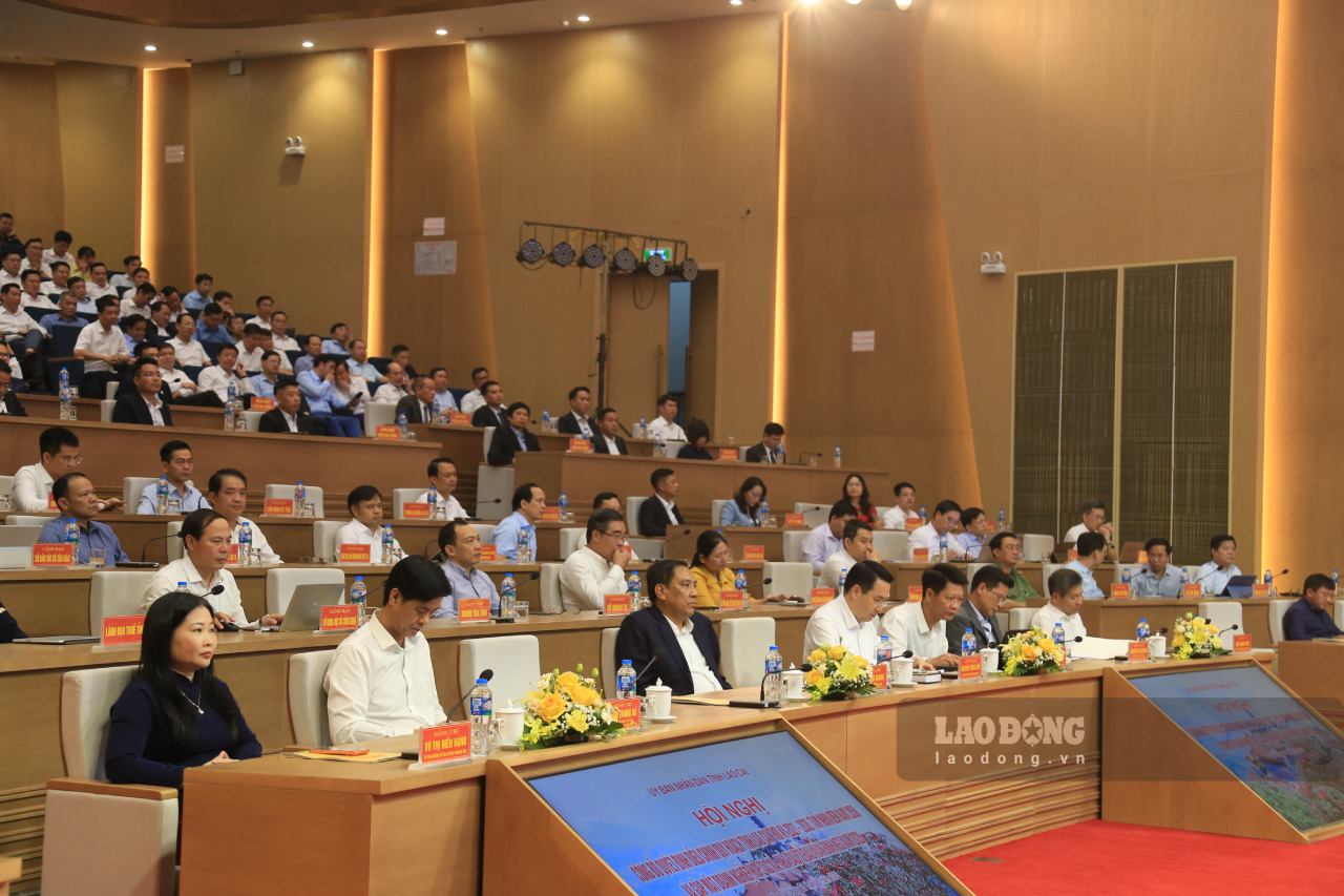 Hội nghị thu hút hàng trăm doanh nghiệp đến tham dự. Ảnh: Văn Đức