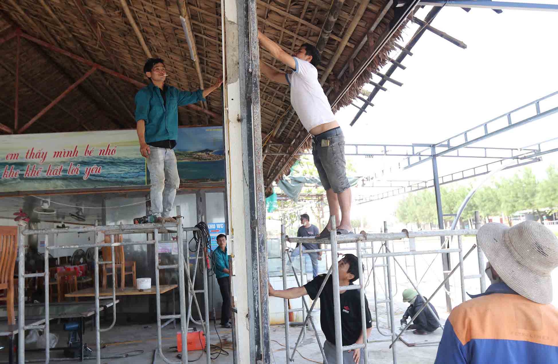 Nhà hàng, khách sạn ven biển Hà Tĩnh chỉnh trang trước cao điểm hè. 