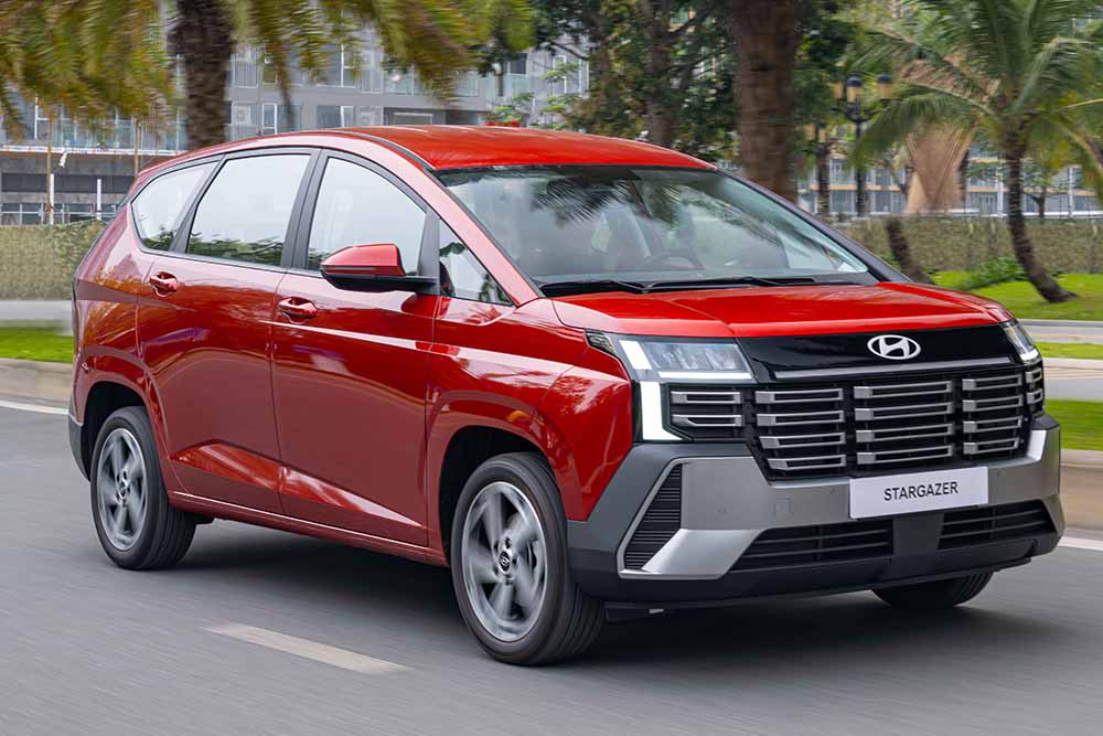 New Hyundai Stargazer with a protruding, strongly stretched roof. Photo: Hyundai