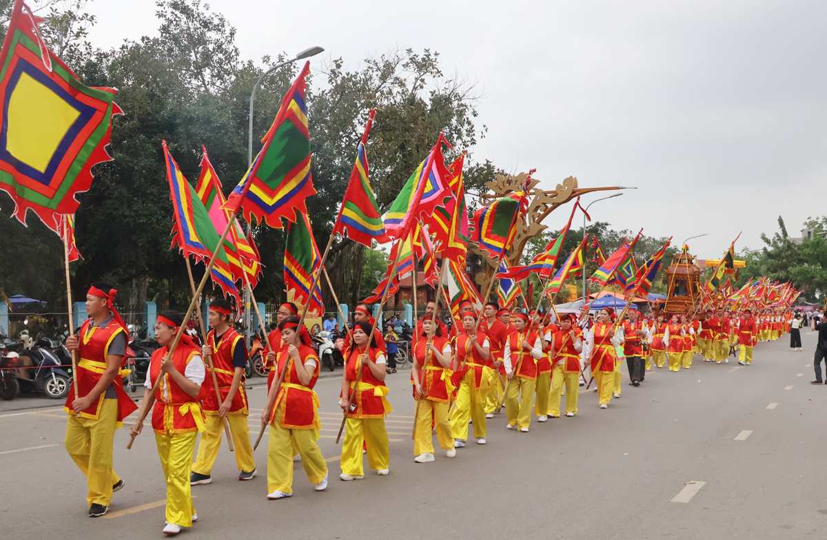 Lễ rước của người dân địa phương 