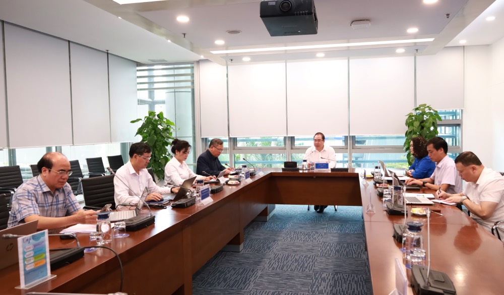 Overview of the conference The Standing Committee of the Vietnam Electricity Trade Union organized the 2nd Conference, term VII, term 2025–2030. Photo: EVN Trade Union