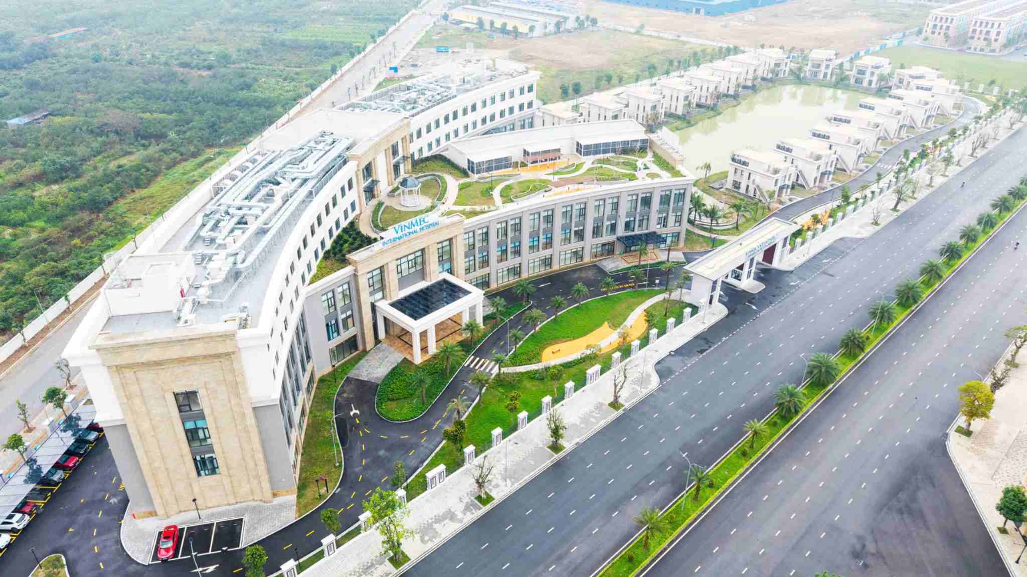 Vinmec Ocean Park 2 International General Hospital aims for a modern healthcare facility to retain domestic patients and attract international patients. Photo: Ha Le