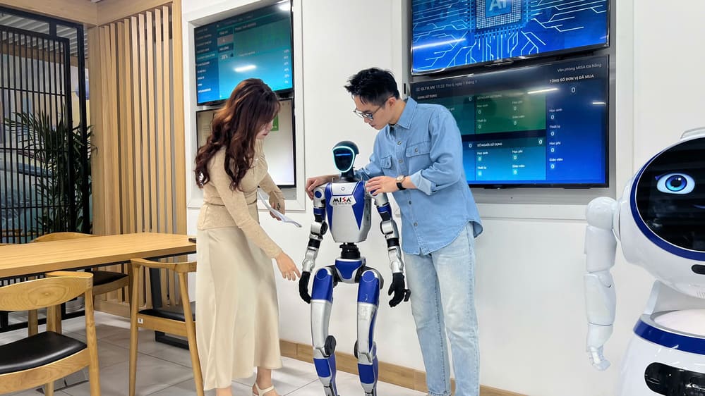 Ở khung giờ công nghệ, chương trình “S-Tech - Sóng Công nghệ” mang đến một thông điệp ý nghĩa - Công nghệ không xa vời. Ảnh: VTV