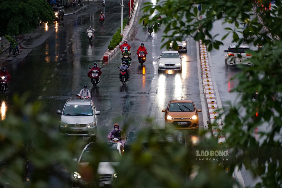 Hanoi weather forecast with showers when welcoming cold air at the end of March. Photo: To The