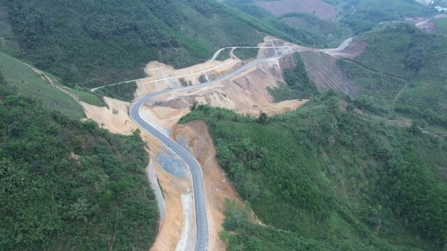 Phú Thọ đẩy nhanh tiến độ tuyến đường 450 tỉ đồng nối Quốc lộ 6