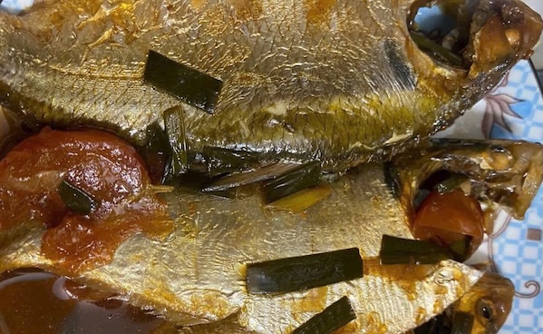 Sardines provide omega-3 fatty acids that are good for skin health. Photo: Kieu Vu