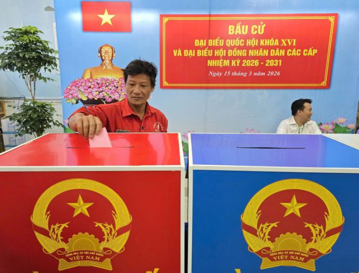 People go to vote for National Assembly deputies of the 16th term and People's Council deputies at all levels for the 2026 - 2031 term on the morning of March 15. Photo: Nam Duong