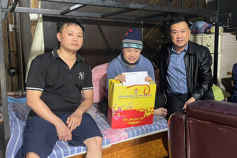 Công tác chăm lo cho người yếu thế trên địa bàn được chú trọng thực hiện nhằm nâng cao vai trò của tổ chức công đoàn. Ảnh: Đinh Đại