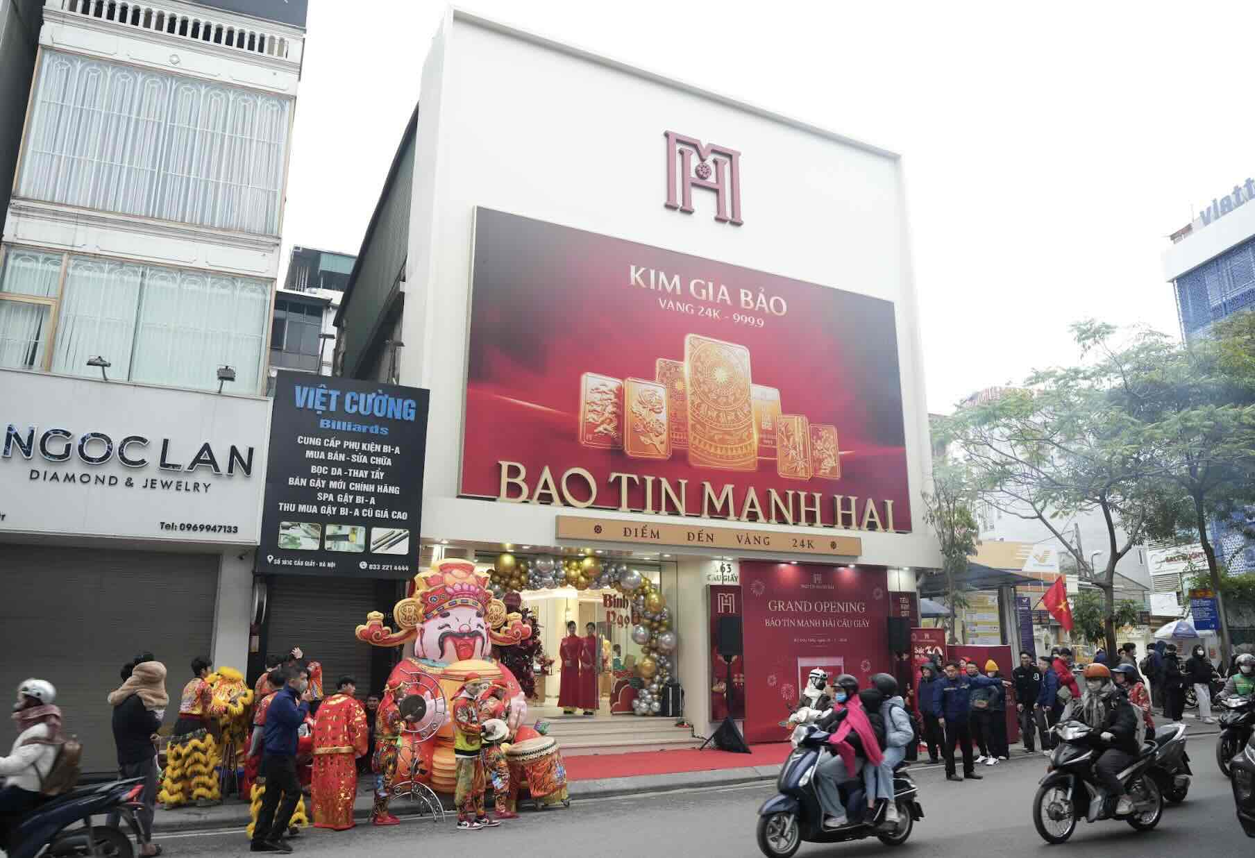 Trong bối cảnh thị trường còn phân mảnh, với 60 - 65% thị phần thuộc về các cửa hàng nhỏ lẻ, doanh nghiệp nhận định đây là cơ hội để mở rộng chuỗi bán lẻ theo mô hình chuẩn hóa.  