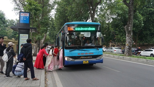 From April 1, 2026, Hanoi adjusts the route of bus routes 22 and 84. Photo: Minh Hanh