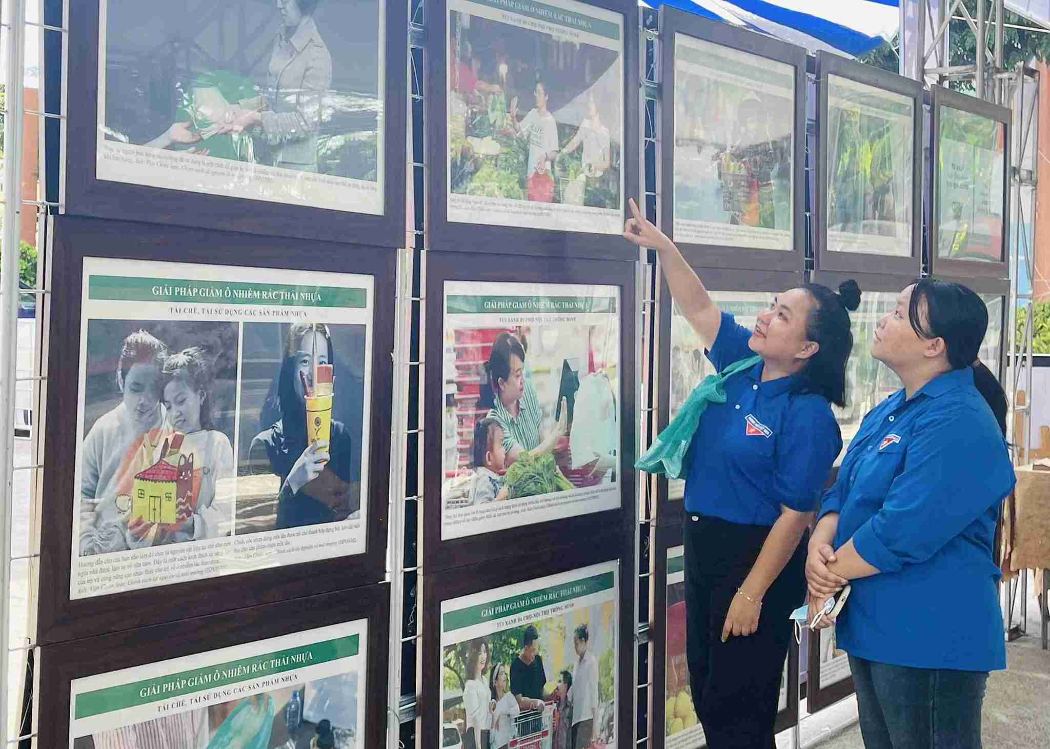 Dak Lak Trade Union is coordinating with agencies and units to spread awareness about the sea and islands. Photo: Dak Lak Department of Culture, Sports and Tourism