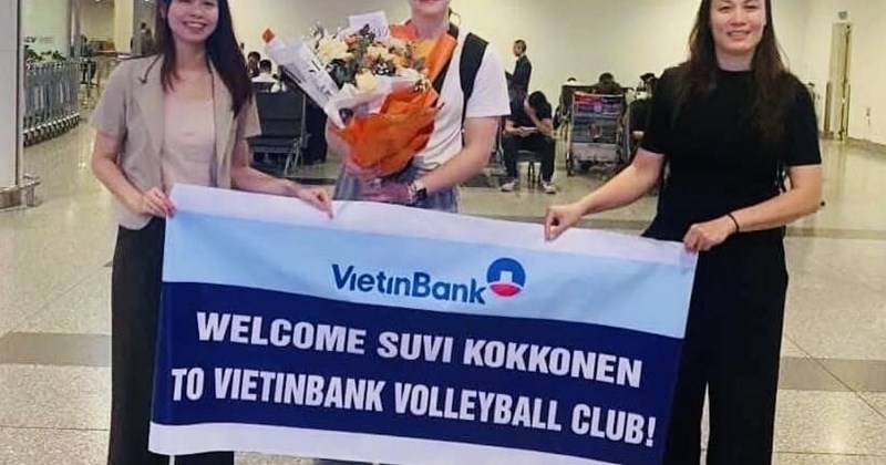 Tay đập Phần Lan Suvi Kokkonen tập luyện cùng đội bóng chuyền Vietinbank