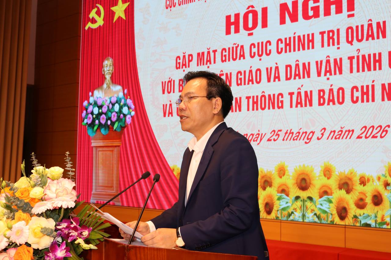 Ông Dương Đức Huy - Trưởng Ban Tuyên giáo và Dân vận tỉnh Lào Cai phát biểu chủ trì tại Hội nghị. Ảnh: Văn Đức