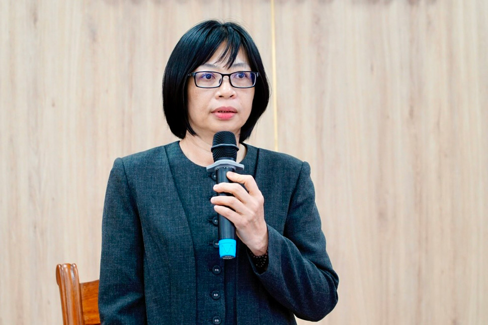 Bà Nguyễn Thị Thanh Lịch thông tin các vấn đề liên quan đến việc tổ chức sự kiện. Ảnh: Hoài Phương