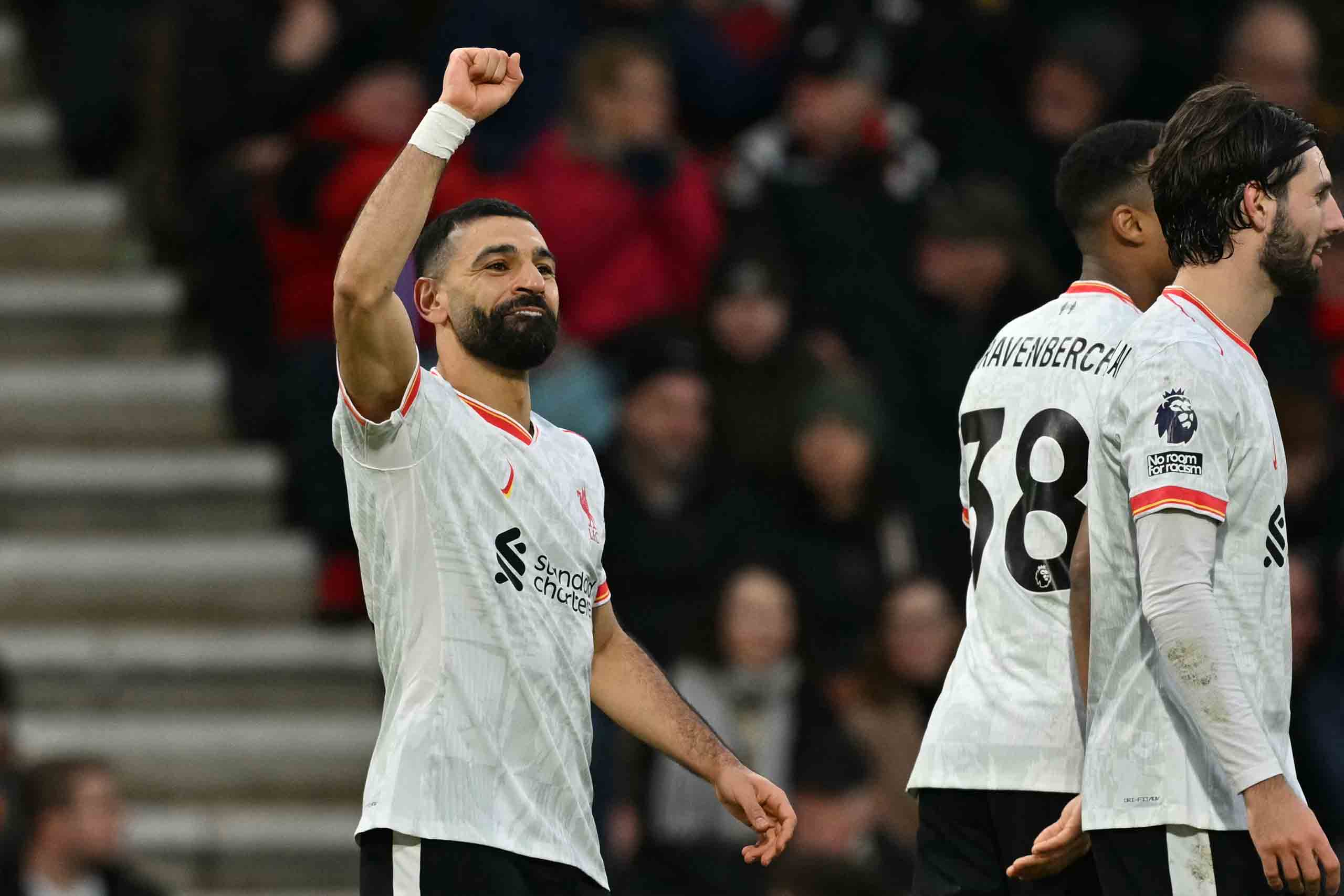 Mohamed Salah bất ngờ nói lời chia tay Liverpool khi hợp đồng còn 1 năm nữa mới đáo hạn. Ảnh: AFP