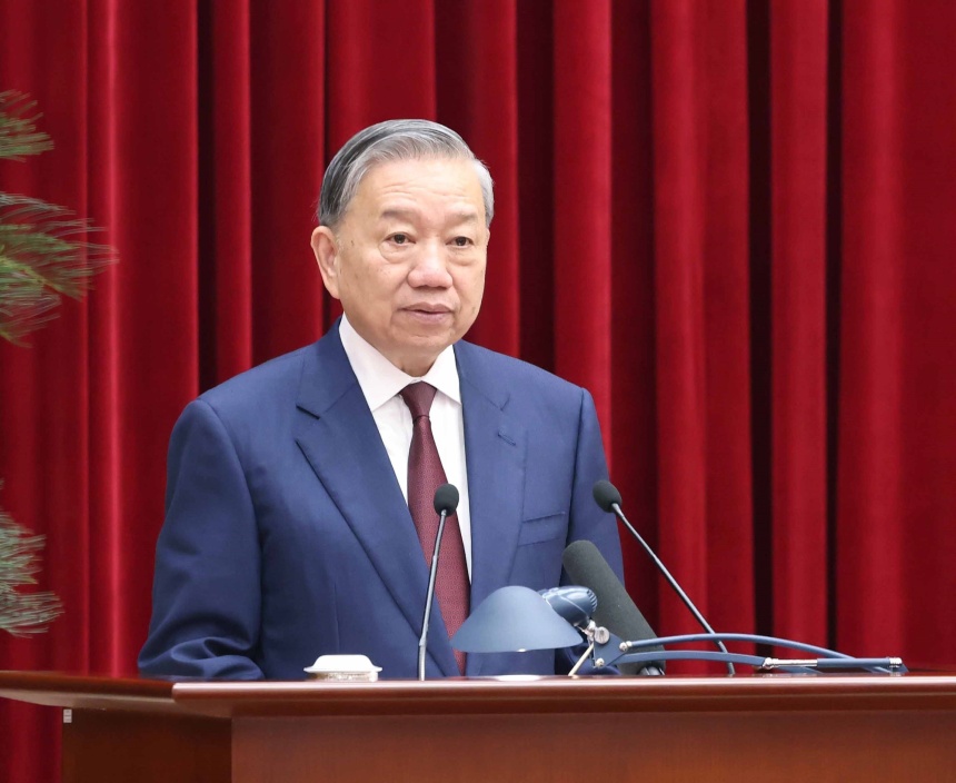 General Secretary To Lam speaks at the second Conference of the 14th Central Executive Committee of the Party. Photo: VNA