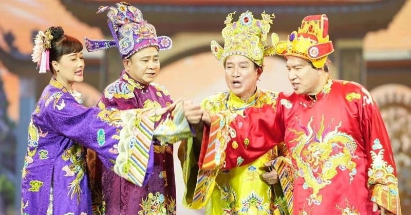 Táo Quân đặc biệt trở lại với tiểu phẩm "Nhặt hoa Dân chủ