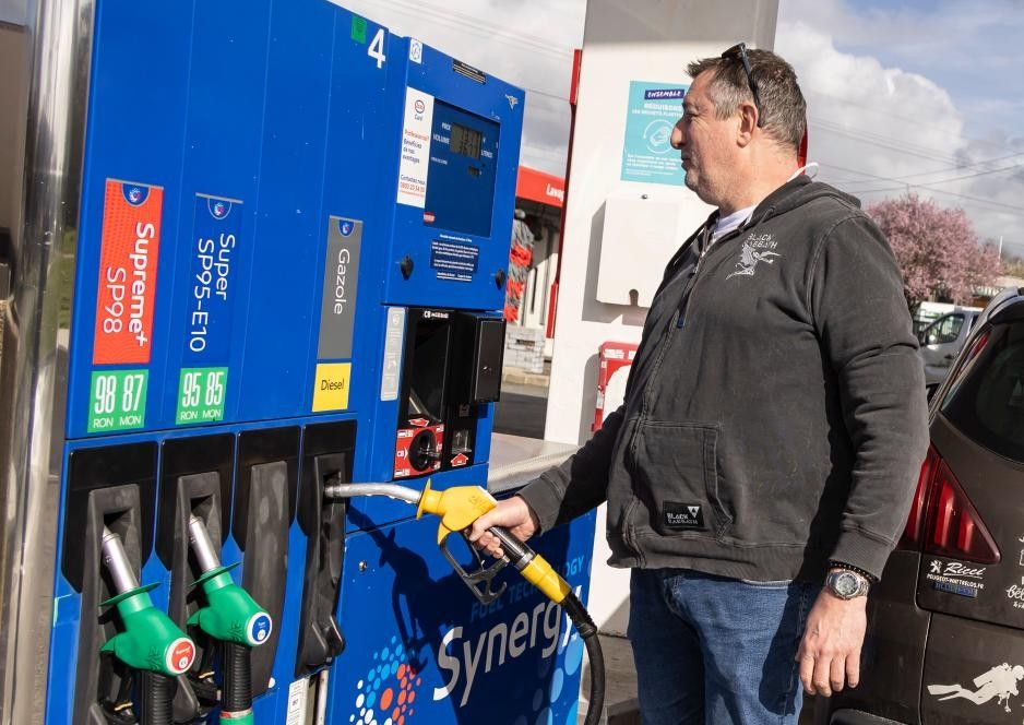 Gasoline and oil prices in France, an EU member country, increased sharply in March 2026. Photo: Xinhua