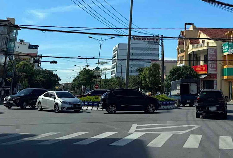 Quang Tri accelerates the biofuel roadmap, encouraging ride-sharing in the near future. Photo: Cong Sang