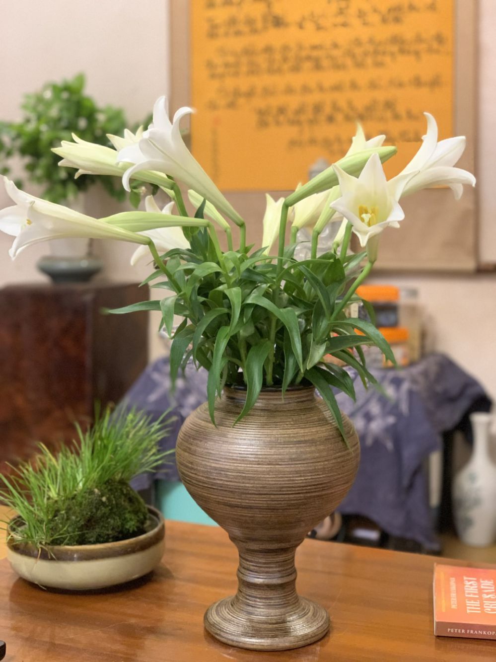 Hoa loa kèn tượng trưng cho vẻ đẹp nhuần nhị của phụ nữ Hà Nội. Ảnh: Kỳ Lâm