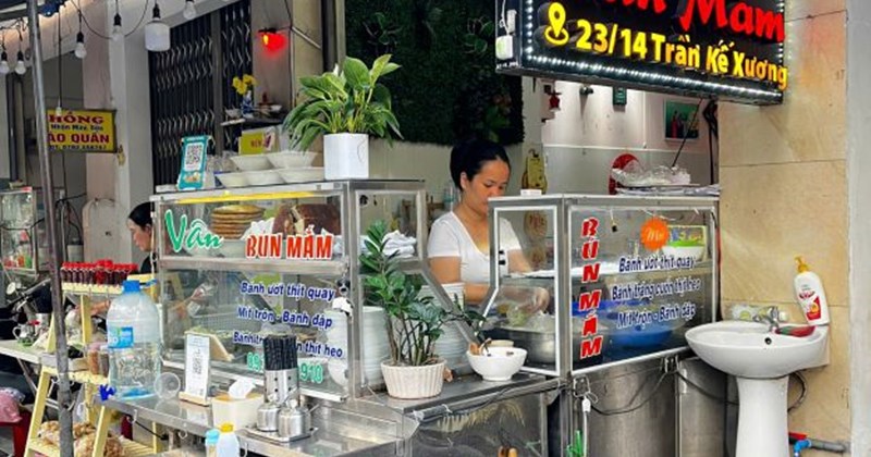 Bún chả cá miền Trung: Thơm ngon, đậm đà hương vị biển cả