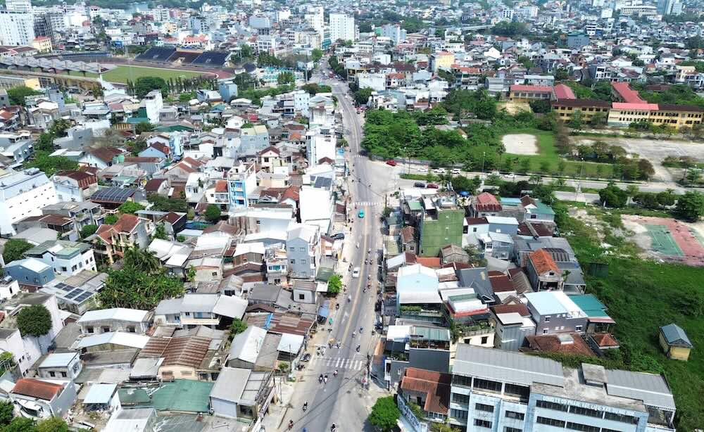 
Theo kế hoạch, công trình dự kiến hoàn thành vào năm 2027, với thời gian thi công khoảng 330 ngày. Tuy nhiên với động thái của nhà thầu, dự án có nguy cơ chậm tiến độ so với kế hoạch. Ảnh: Quảng An
