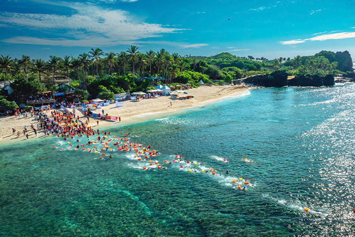 Trải nghiệm đặc biệt khi bơi vượt biển Lý Sơn. Ảnh: Lý Sơn Cross Island