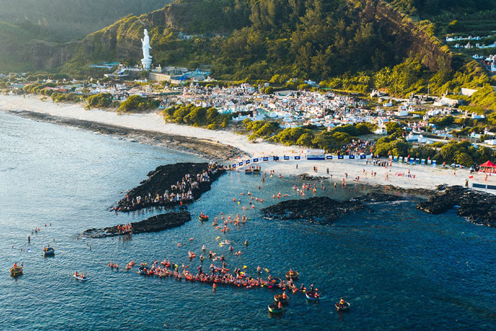 해상 수영 대회를 통해 꿈결 같은 리선 특별 구역 체험