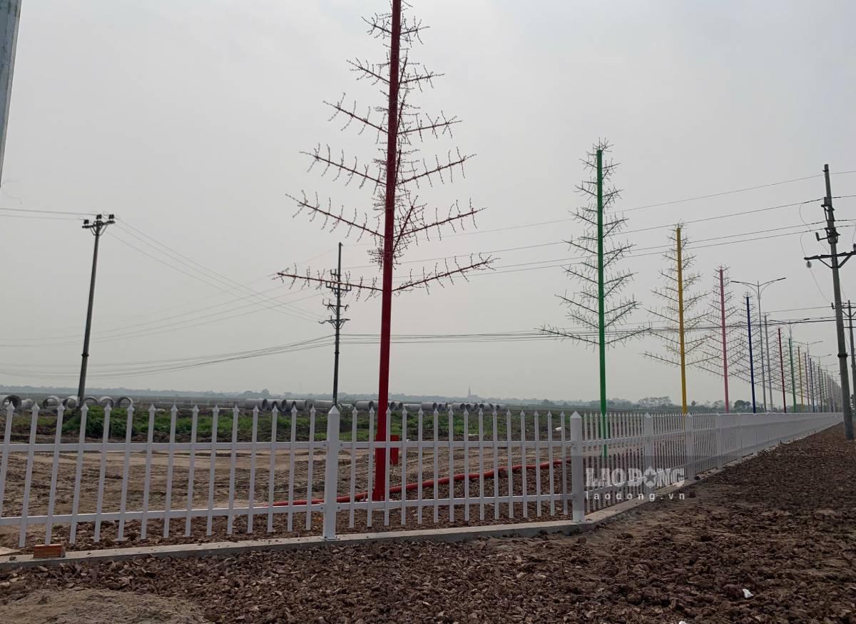 Một số hạng mục ở CCN đã được lắp đặt. Ảnh: Lương Hà