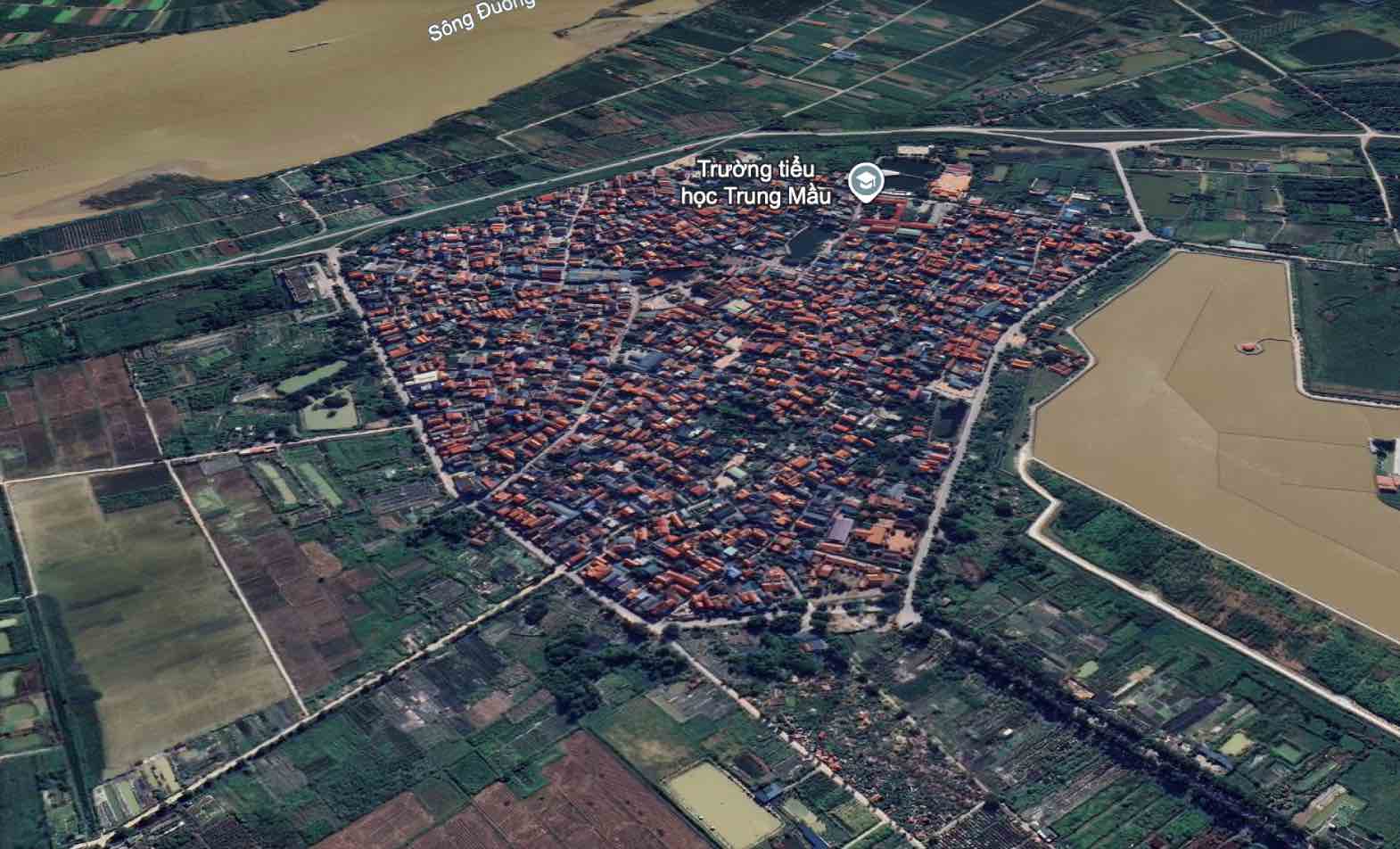 Phu Dong Commune People's Committee has just recovered some agricultural land plots allocated under Decree 64 in Trung Mau village 3. Photo: Google Earth