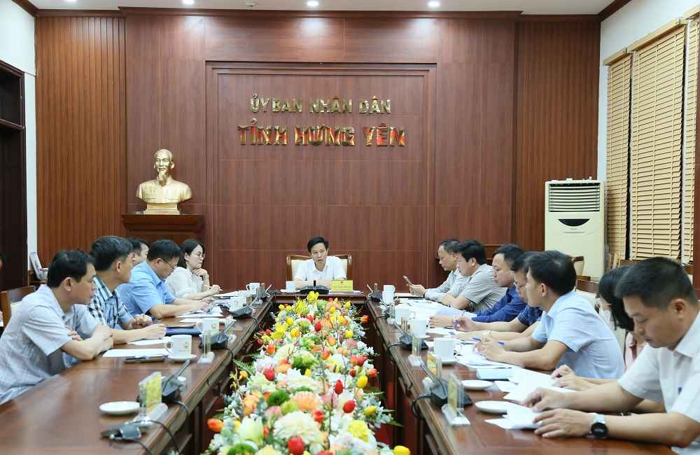 Toàn cảnh cuộc họp xây dựng nghị quyết hỗ trợ tàu cá. Ảnh: Cổng TTĐT tỉnh Hưng Yên