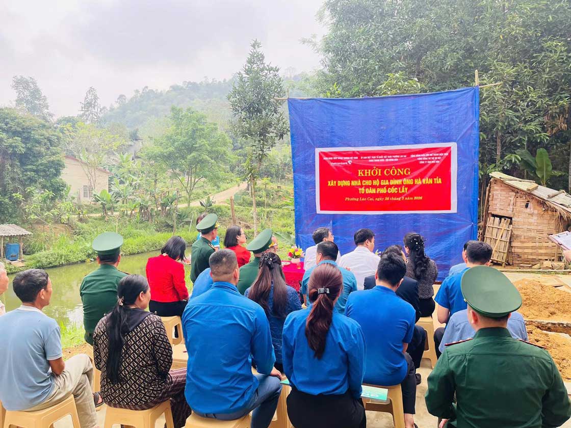 Toàn cảnh lễ khởi công “Nhà nhân ái”. Ảnh: Tuổi trẻ phường Lào Cai