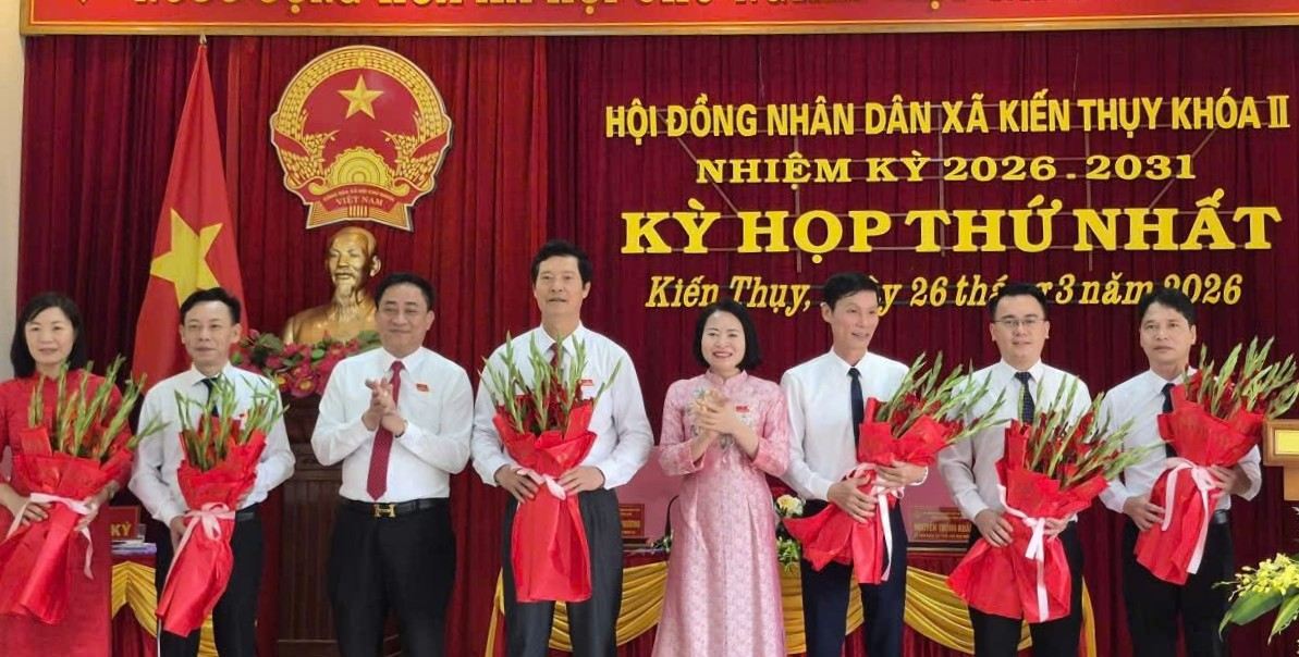 HĐND xã Kiến Thụy khoá II, nhiệm kỳ 2026 - 2031 tổ chức kì họp thứ nhất để xem xét nội dung quan trọng trong công tác nhân sự. Ảnh: Xã Kiến Thụy