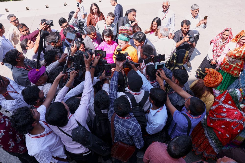 Đoàn nghệ sĩ Việt Nam 