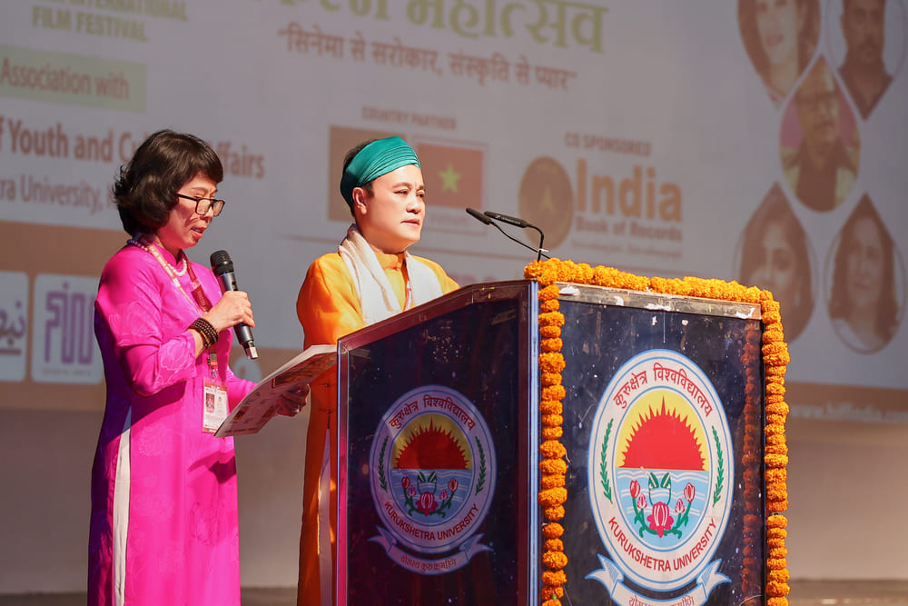 Nghệ sĩ Chu Bảo Quế phát biểu sau khi nhận giải thưởng 