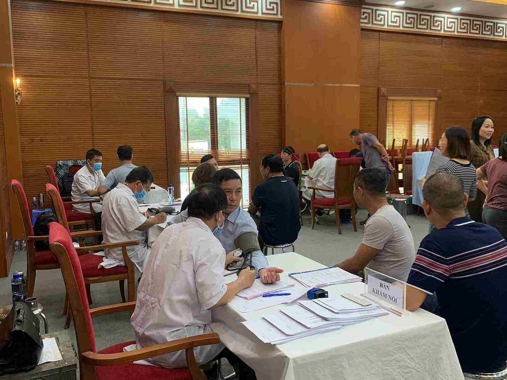 흥년 봉제 회사, 노동자 정기 건강 검진 실시. 사진: 흥년 봉제 회사