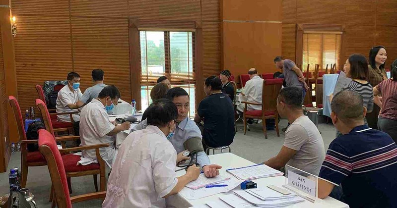 Công nhân may Hung Nhan khám sức khỏe định kỳ theo kế hoạch