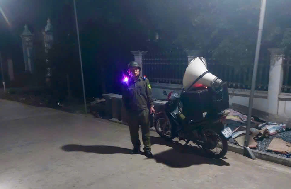 Ông Trần Văn Mai - tấm gương sáng trong bảo vệ an ninh xã Tân Thuận. Ảnh: Công an tỉnh Hưng Yên