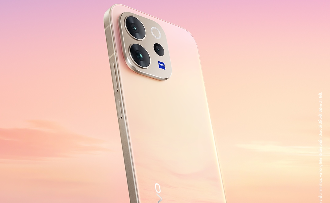 Vivo V70 stands out with a Zeiss 50MP tele camera, IP68/IP69 waterproof design and powerful performance. Photo: Vivo