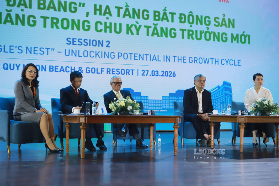 Speakers discuss at the Conference "Gia Lai 2026 - Activating the Sea - Plateau axis". Photo: Hoai Phuong