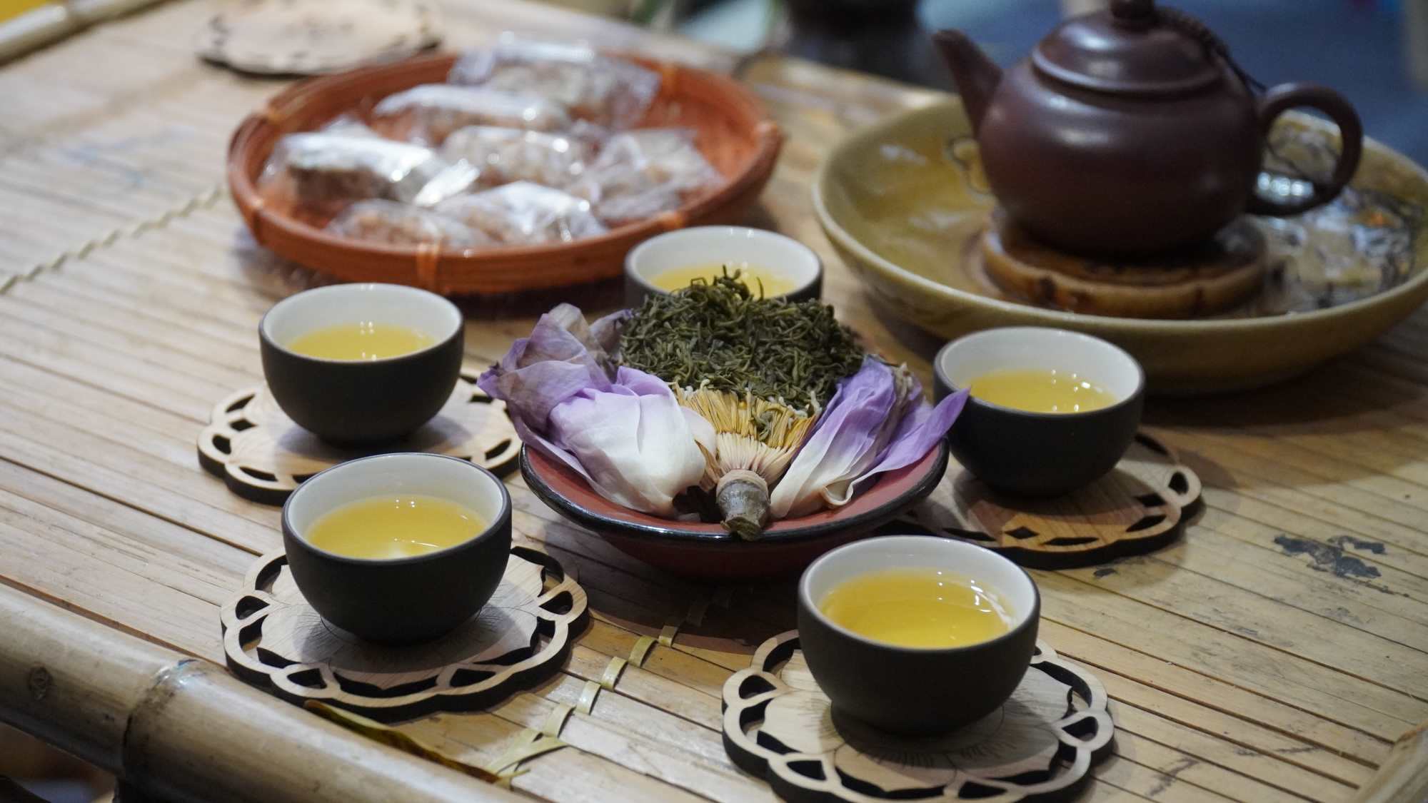 Tay Ho lotus tea. Photo: Minh Vu