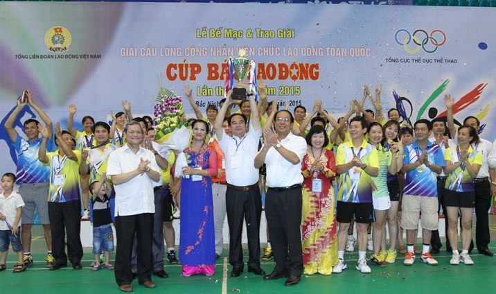 National Labor Badminton Tournament - Labor Newspaper Cup 2015. Photo: Hai Nguyen