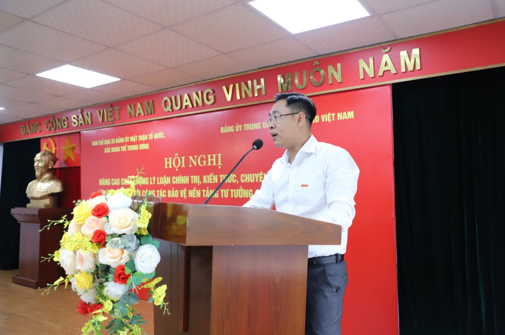 Ông Nguyễn Đức Thành cũng nhấn mạnh nội dung gắn chính luận với đời sống người lao động, lấy người lao động làm trung tâm. Ảnh: Ái Vân